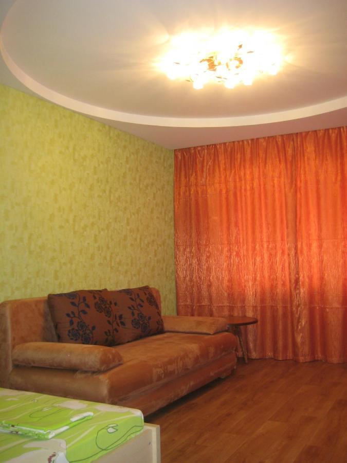 Комфортная 1-Комнатная Новопречистенская 1 Tscherkassy Exterior foto